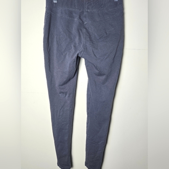 Women's Matilda Jane Gray Leggings. Size Large - Picture 3 of 3